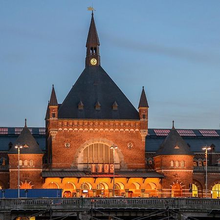 Central Copenhagen Apt With Balcony, Free Parking W Elevator Exterior foto