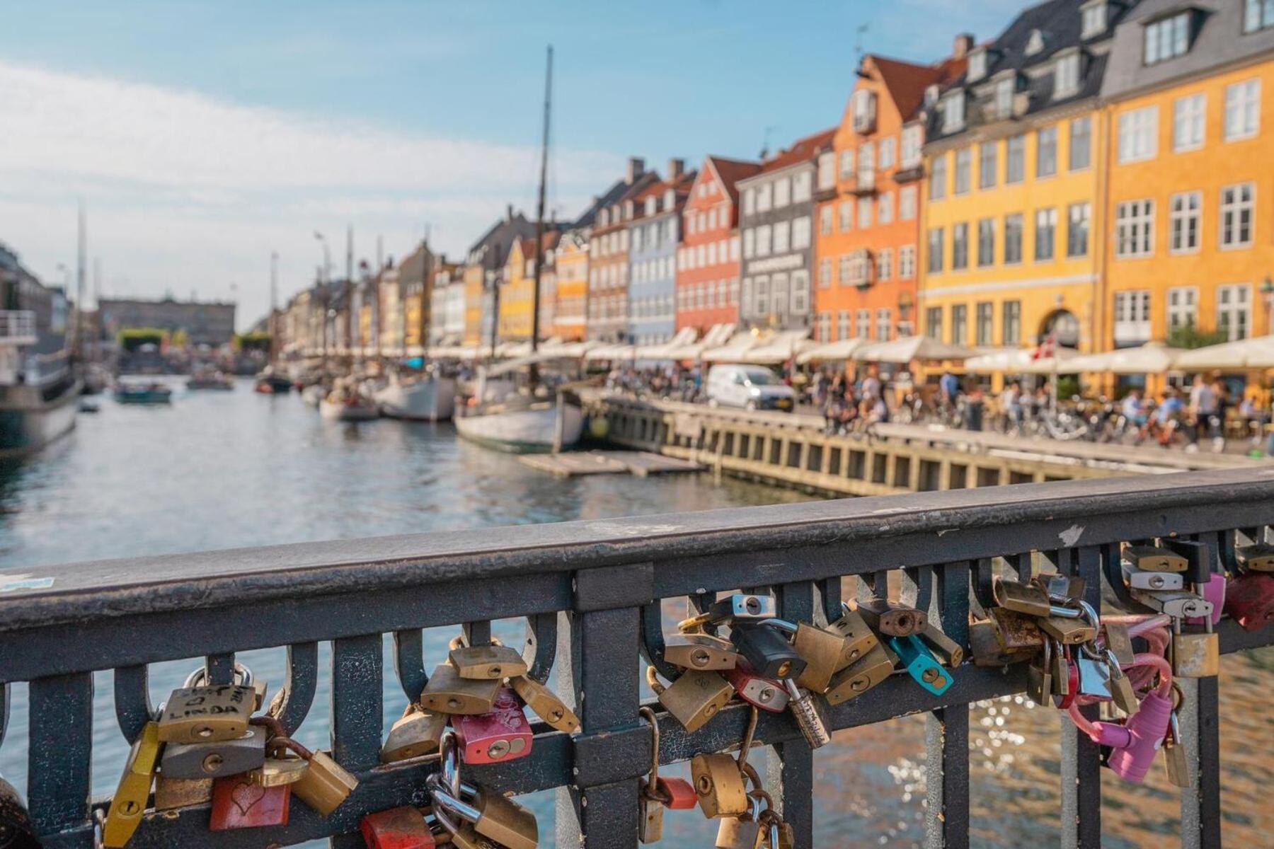 Central Copenhagen Apt With Balcony, Free Parking W Elevator Exterior foto